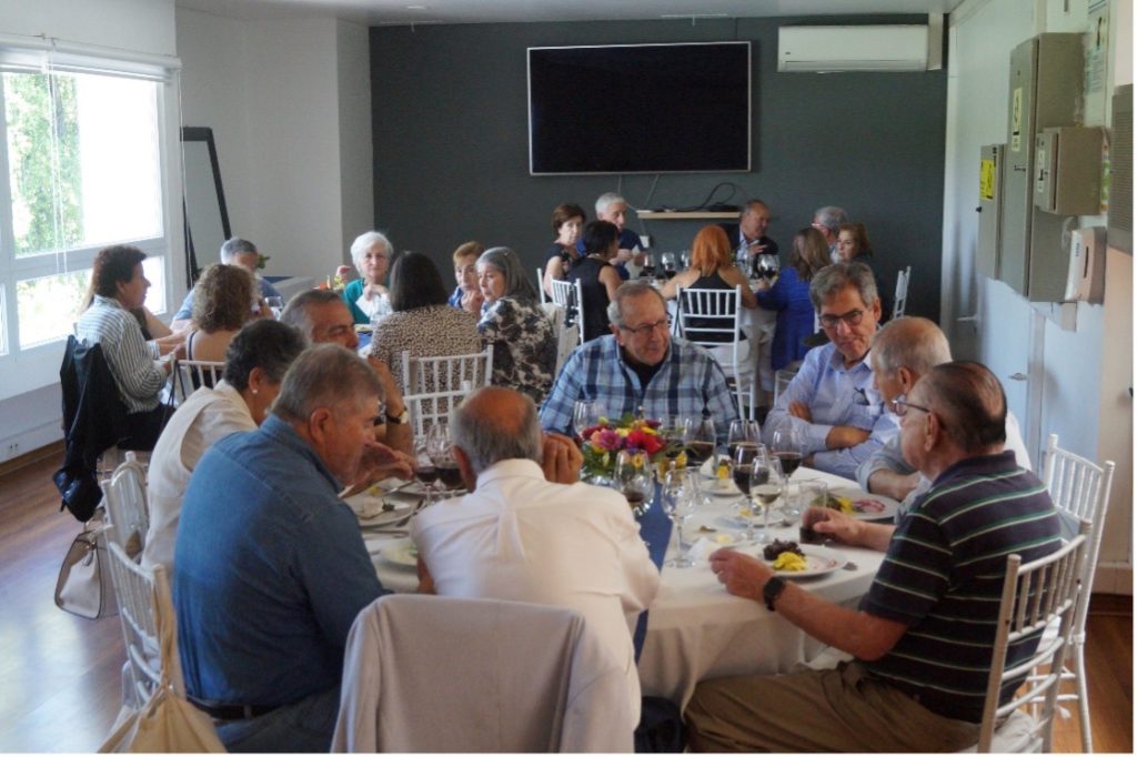 Asociación Gremial de Químicos Coloristas y Textiles de Chile cierra año con gran almuerzo de camaradería
