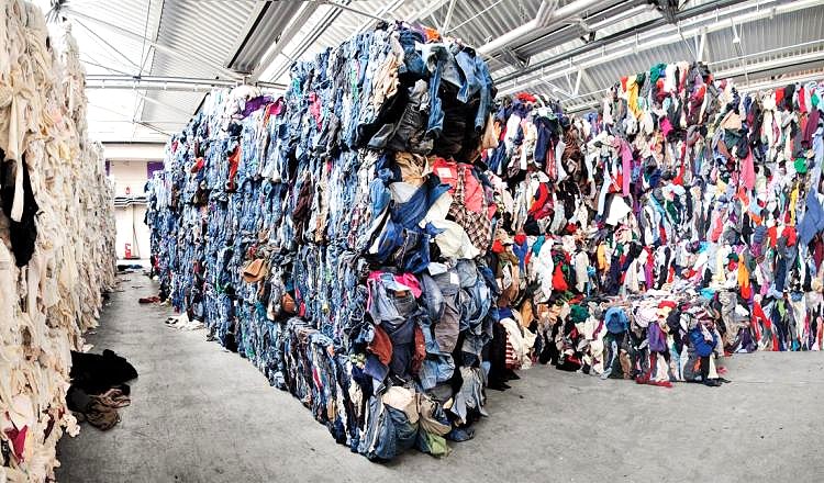 El explosivo aumento del ingreso de ropa usada en Argentina agrava la crisis de toda la cadena textil