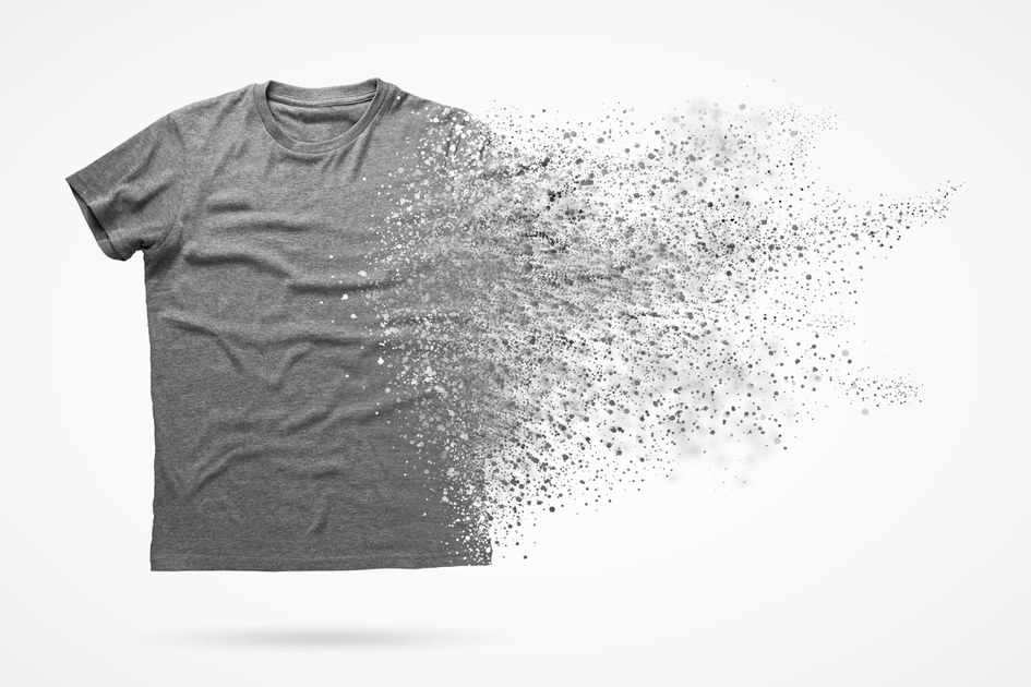 Descubren que el poliéster reciclado libera en un lavado un 55% más de microfibras